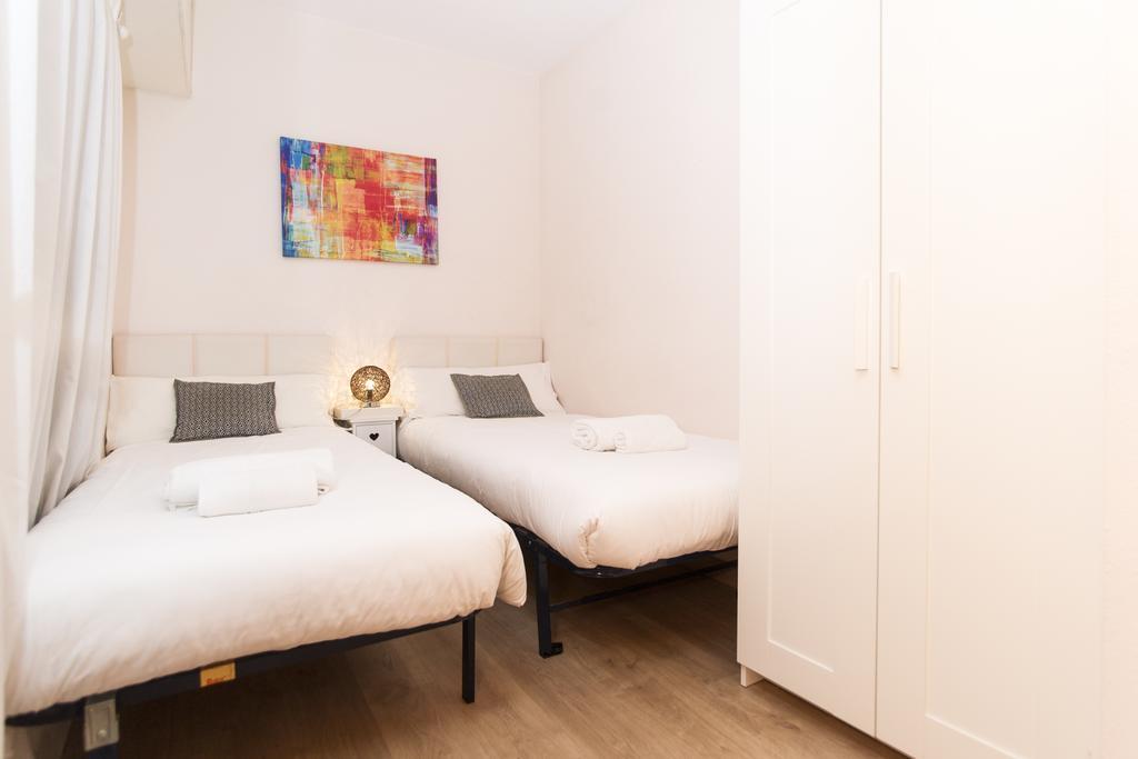 Apartment Bright Sagrada Familia Barcelona Habitación foto